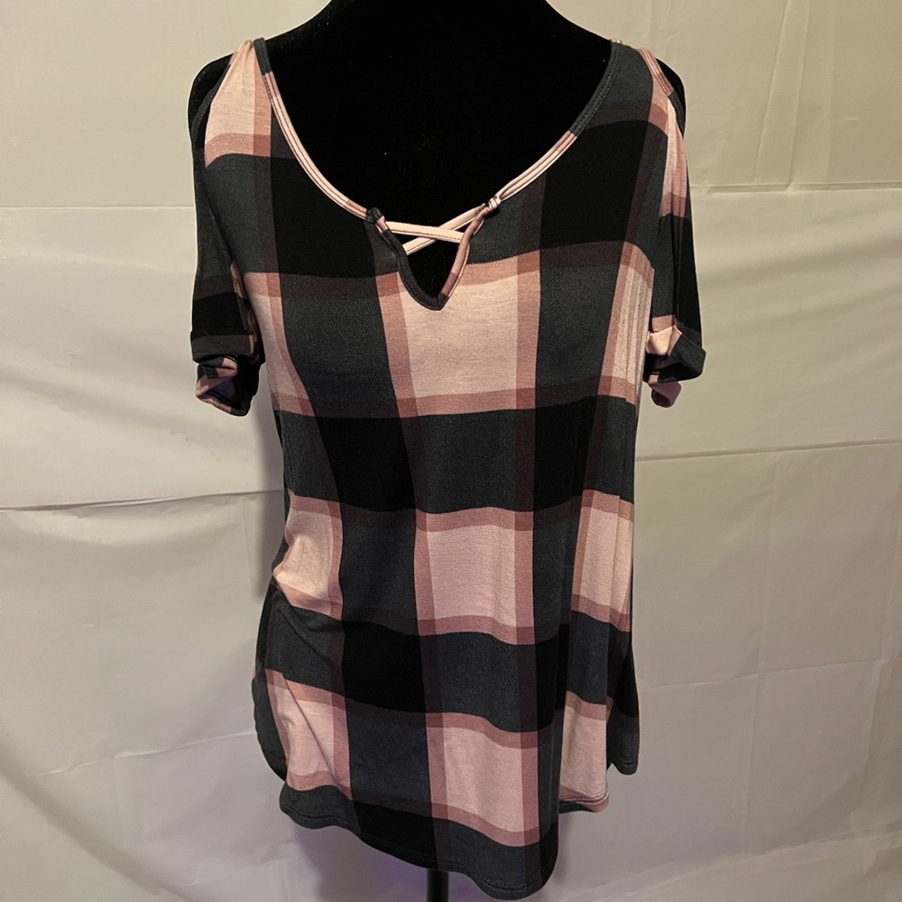 Rock & Republic Cut-Out Blouse | Black & Pink Abstract Print | Size M
